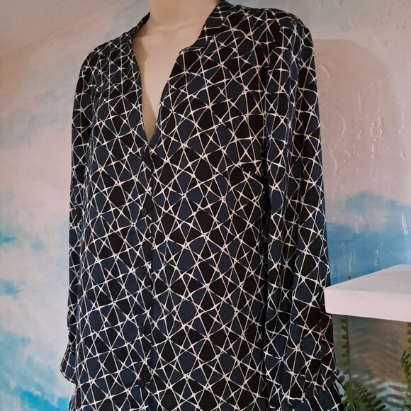Liverpool size small silky light blouse, NEW WITH TAGS - Picture 3 of 4